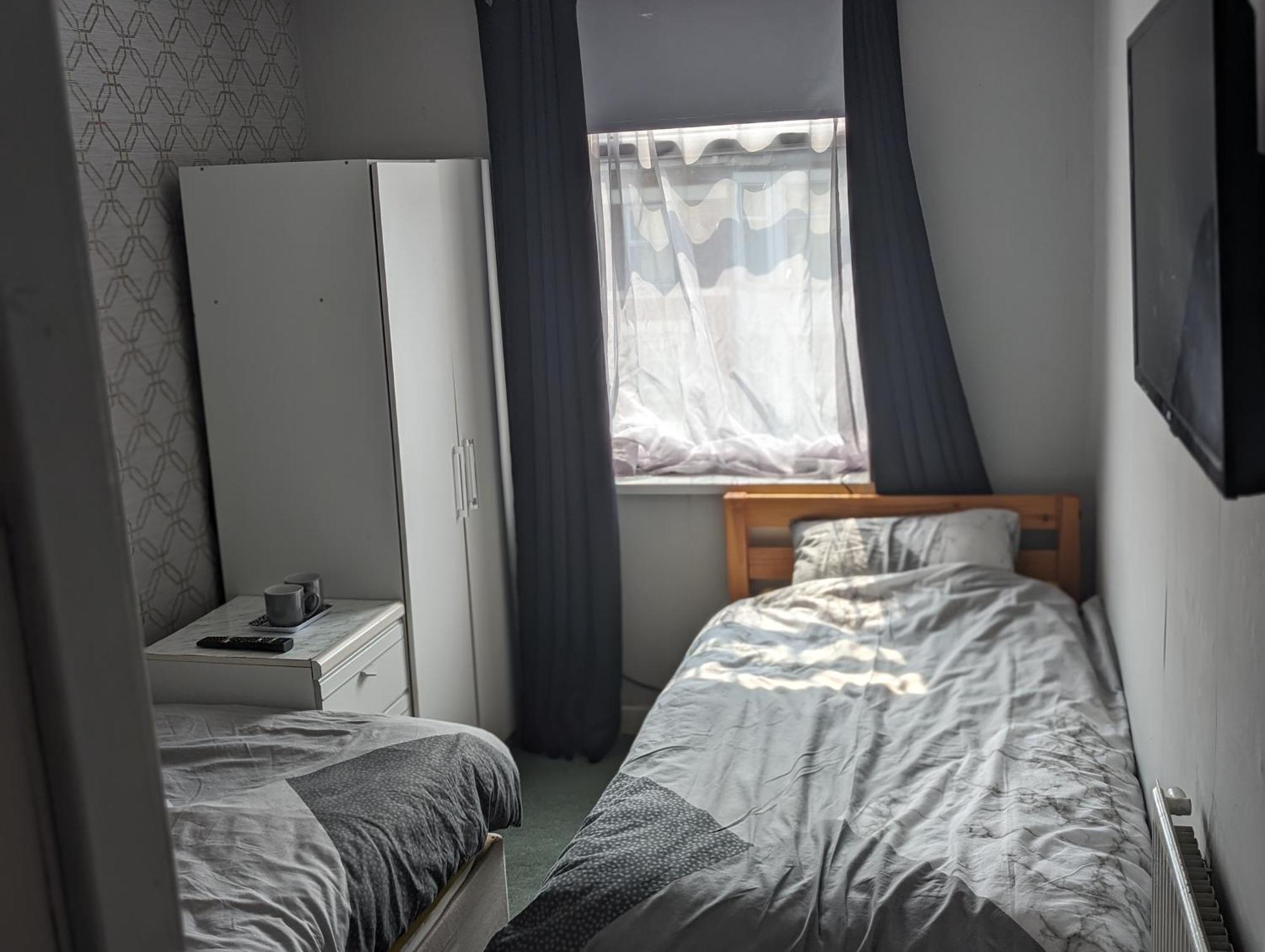 Wonky Towers Bed & Breakfast Blackpool Bagian luar foto