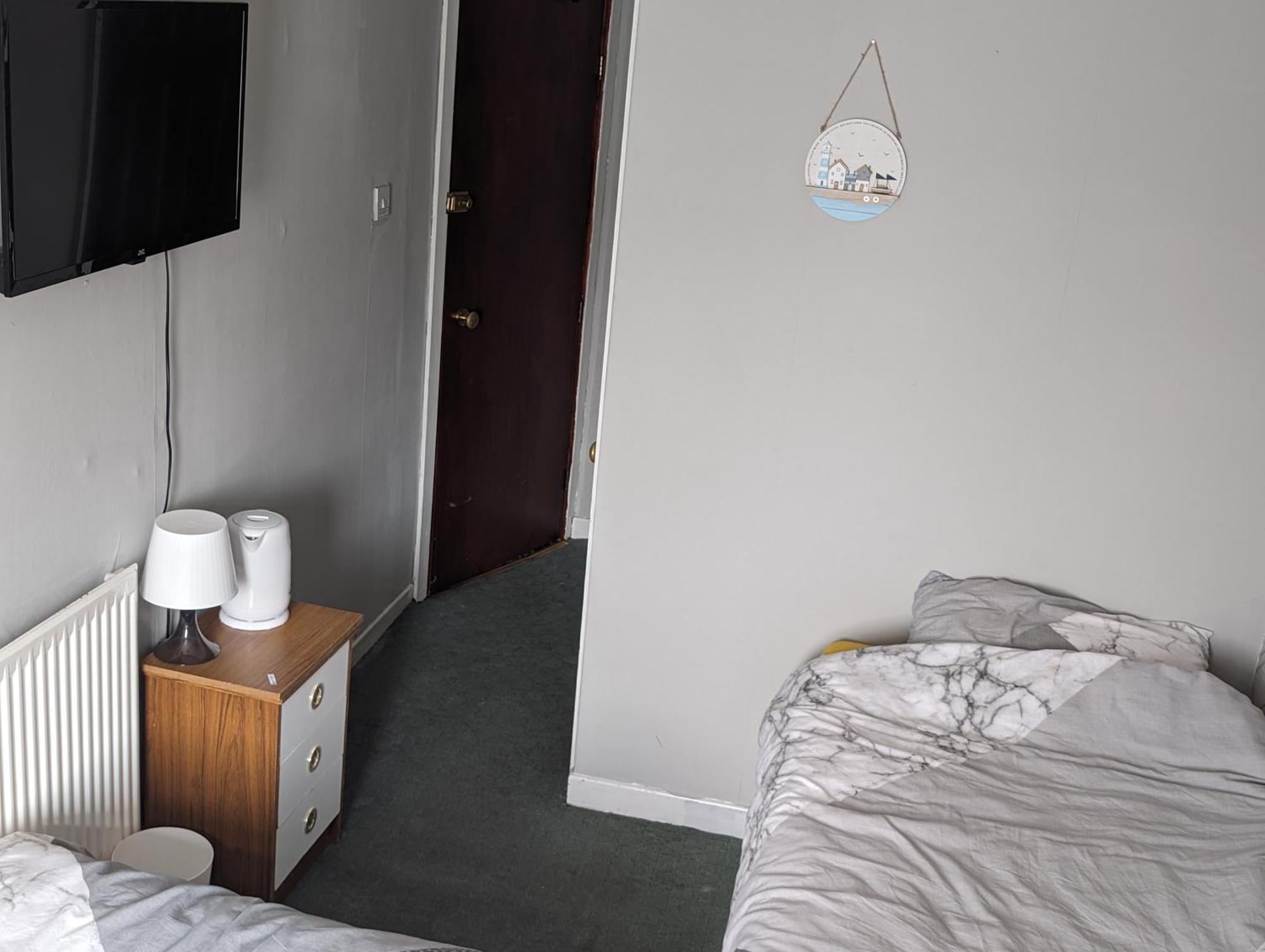 Wonky Towers Bed & Breakfast Blackpool Bagian luar foto